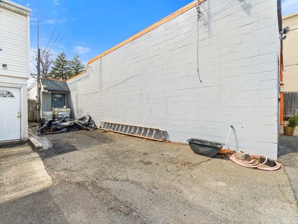 More Photos Of 305 S Michigan Ave, Kenilworth Industrial For Sale