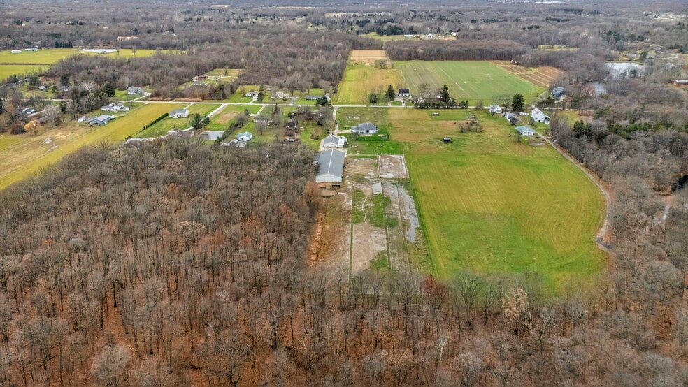 More Photos Of 16449 S Boone Rd, Columbia Station Specialty For Sale