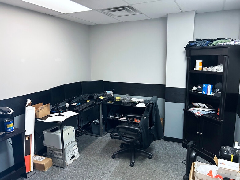 More Photos Of 129 Dishman Ln, Bowling Green Warehouse For Lease