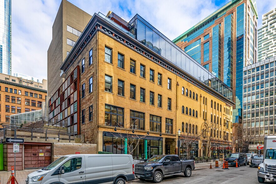 More Photos Of 140-142 Yonge St, Toronto Storefront Retail Office For Sale