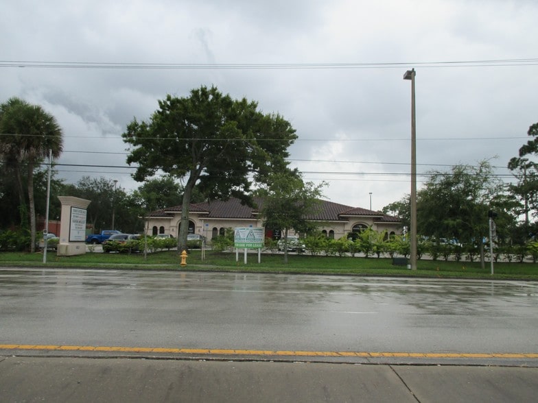 More Photos Of 3021 Eau Gallie Blvd, Melbourne Medical For Lease