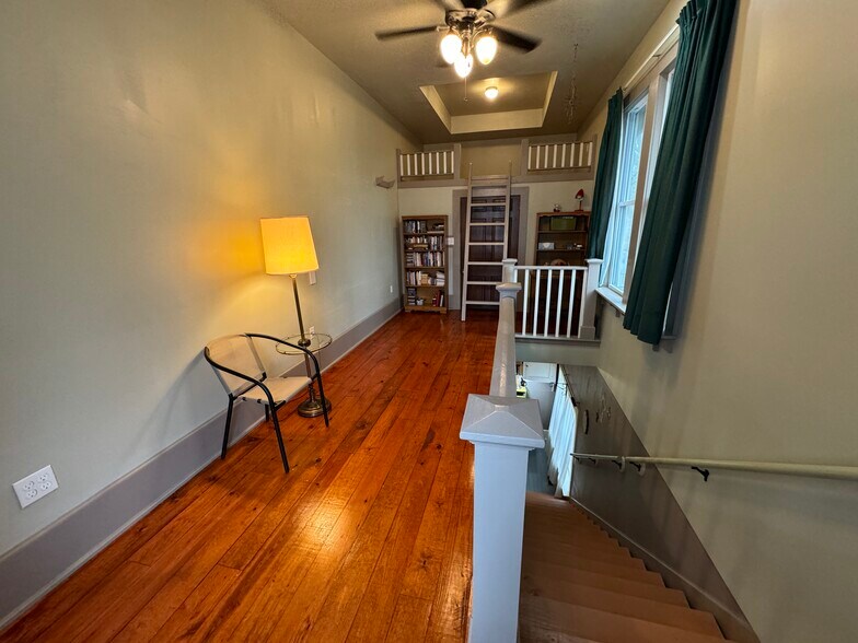 More Photos Of 224 W Chickasaw St, Tahlequah Hospitality For Sale