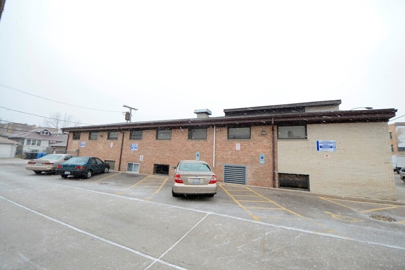 More Photos Of 6420 N California Ave, Chicago Coworking Space