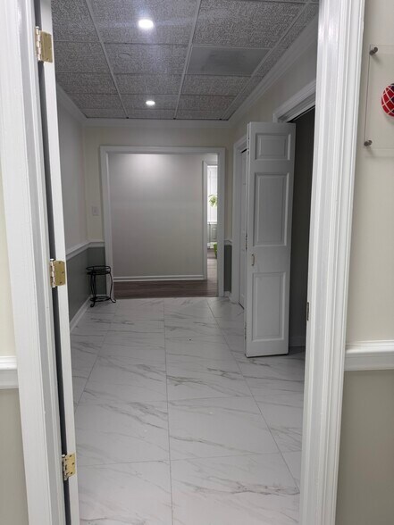 More Photos Of 1 Rossmoor Dr, Monroe Township Medical For Lease