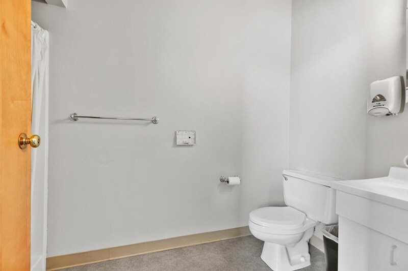 More Photos Of 92 High St, Medford Medical For Sale