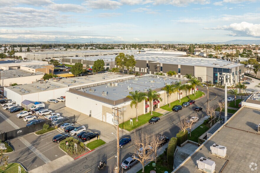 More Photos Of 12833 Monarch Ave, Garden Grove Warehouse For Sale