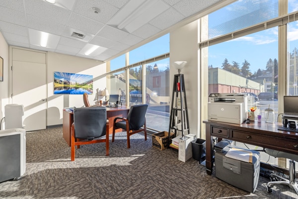 More Photos Of 317 S 2nd St, Mount Vernon Office For Sale