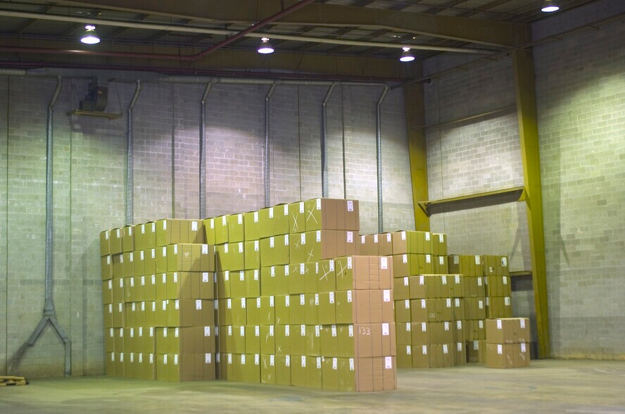 More Photos Of 2600 Weaver Rd, Macon-Bibb Unknown For Lease