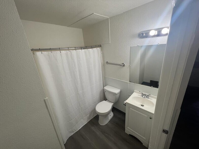 More Photos Of 5128 Pine Ave, Pasadena Assisted Living For Sale