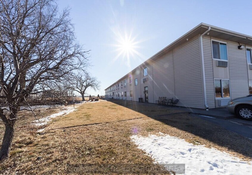 More Photos Of 3205 S Locust St, Grand Island Hotel For Sale