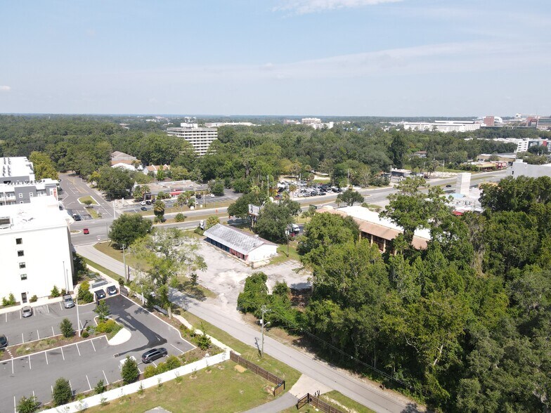 More Photos Of 2445 SW 13th St, Gainesville Storefront Retail Office For Sale