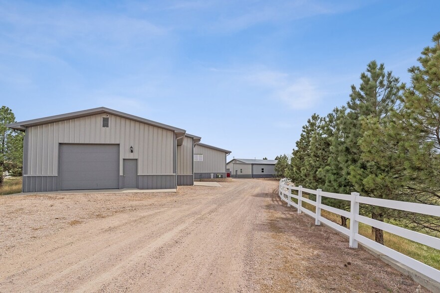 More Photos Of 1751 W Wolfensberger Rd, Castle Rock Flex For Sale