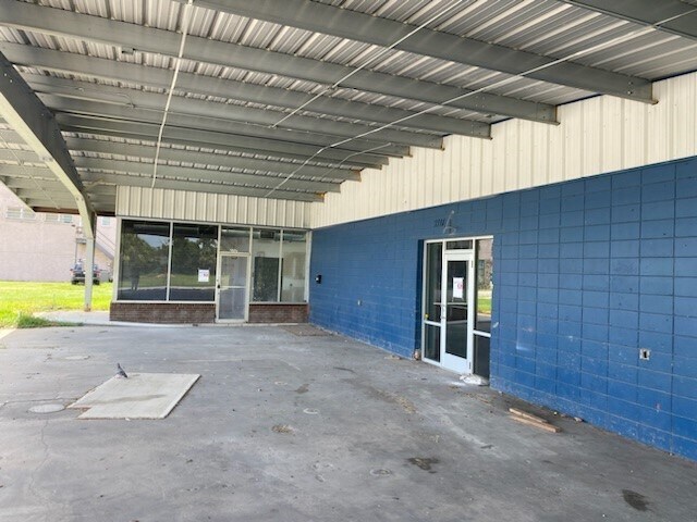 More Photos Of 2717 E 5th St, Panama City Auto Repair For Sale
