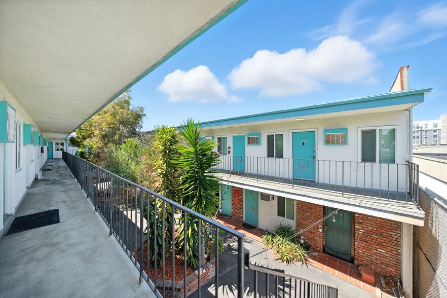 More Photos Of 24248 Crenshaw Blvd, Torrance Office For Sale