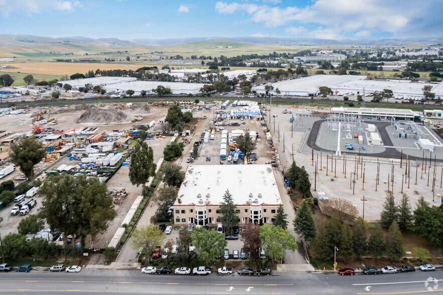 More Photos Of 7275 National Dr, Livermore Warehouse For Lease