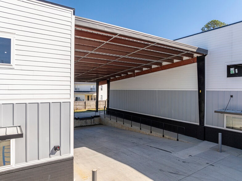 More Photos Of 8120 Windsor Hill Blvd, North Charleston Light Distribution For Lease