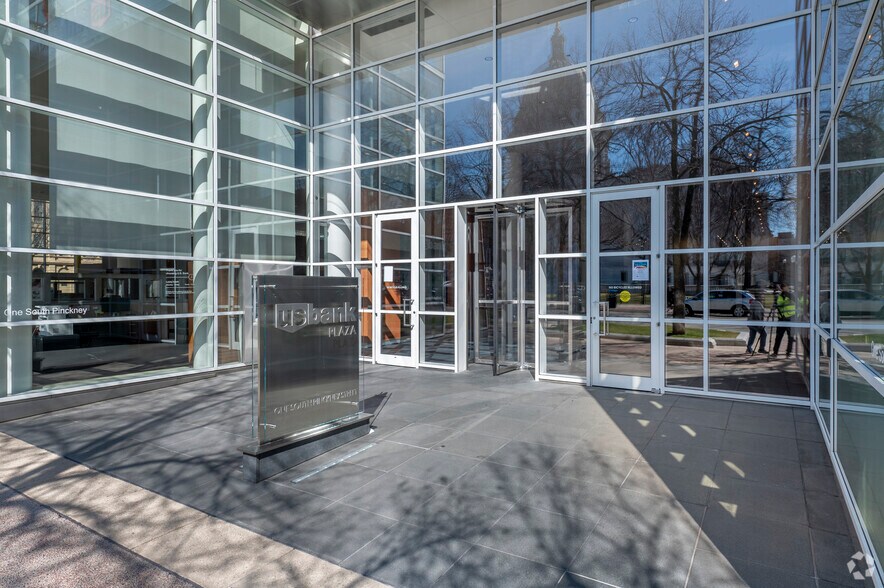 More Photos Of 1 S Pinckney St, Madison Office For Lease