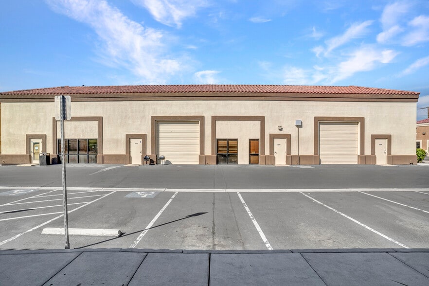 More Photos Of 3672-3674 N Rancho Dr, Las Vegas Medical For Sale