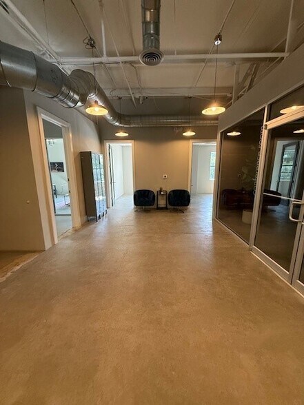 More Photos Of 53 S Main St, Alpharetta Coworking Space