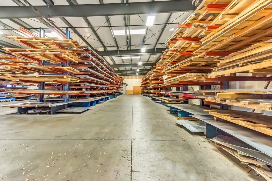 More Photos Of 1190-1200 Lander Ave, Turlock Warehouse For Lease