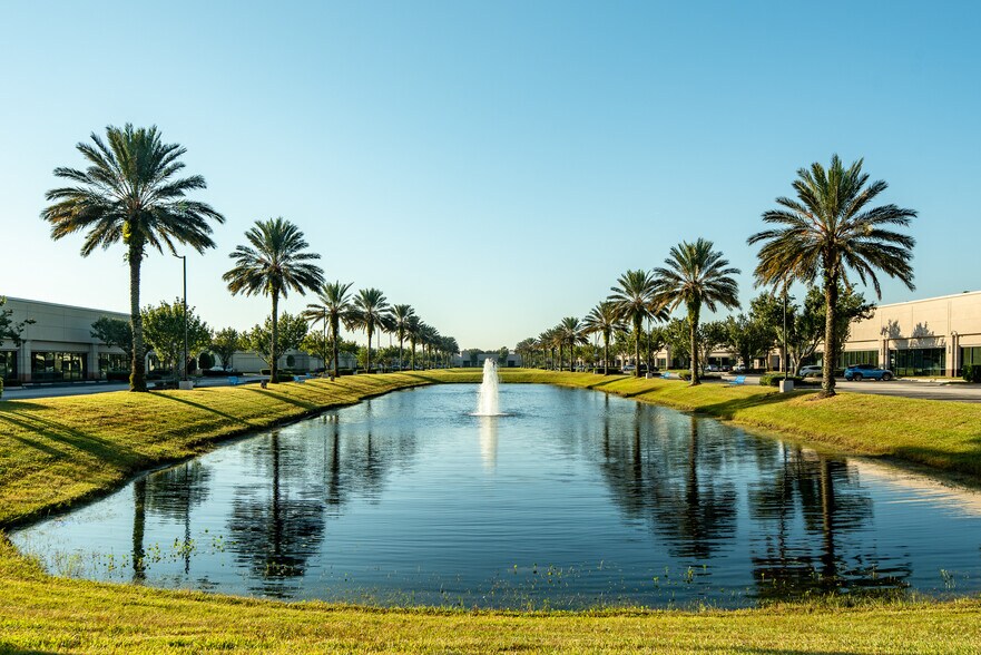 More Photos Of 10550 Deerwood Park Blvd, Jacksonville Unknown For Lease