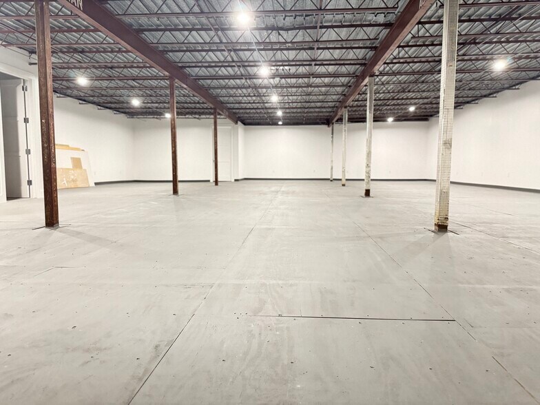 More Photos Of 101 NE 2nd Ave, Miami Freestanding For Lease