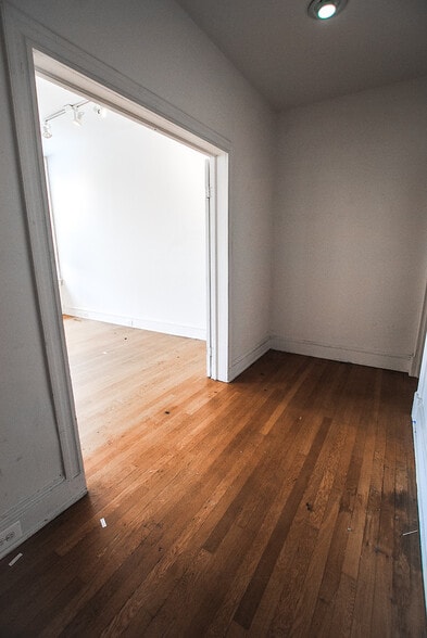 More Photos Of 34 E 25th St, Baltimore Office Residential For Sale