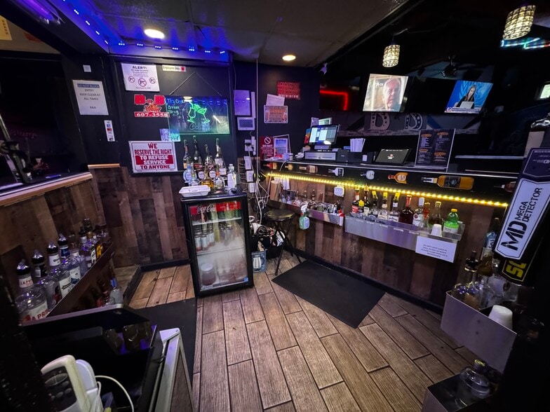 More Photos Of 2914 Salem Ave, Dayton Bar For Sale