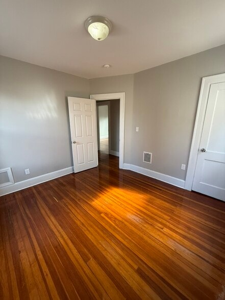 More Photos Of 76 Ridge St, New Haven Multifamily For Sale