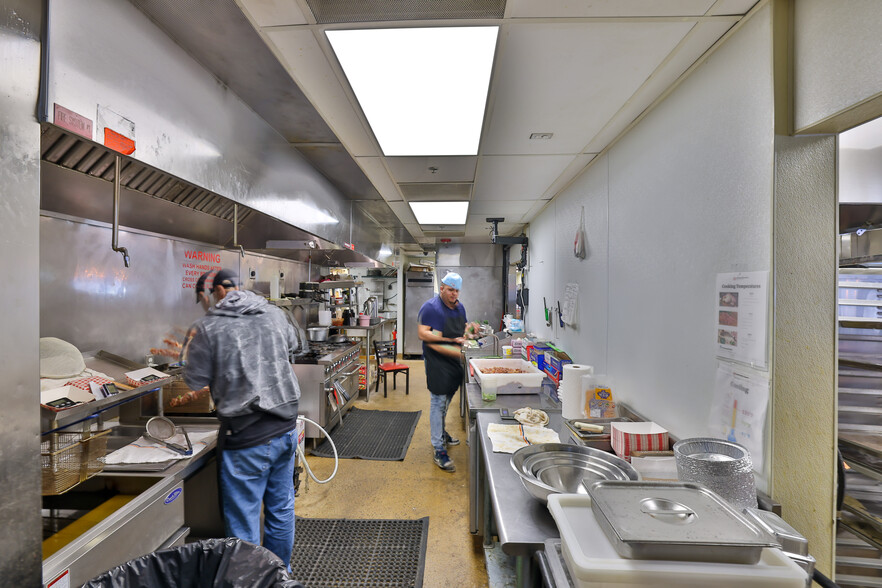 More Photos Of 15775 E Arapahoe Rd, Centennial Restaurant For Sale