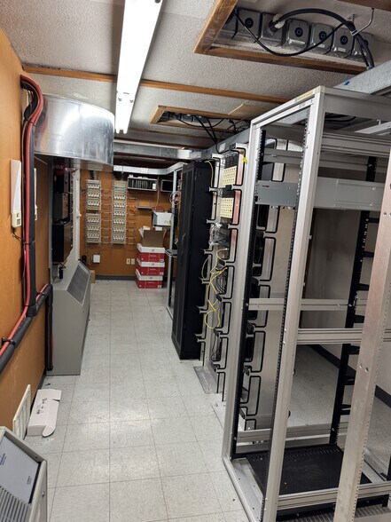 More Photos Of 151 Stewart Rd SW, Sumner Office For Lease