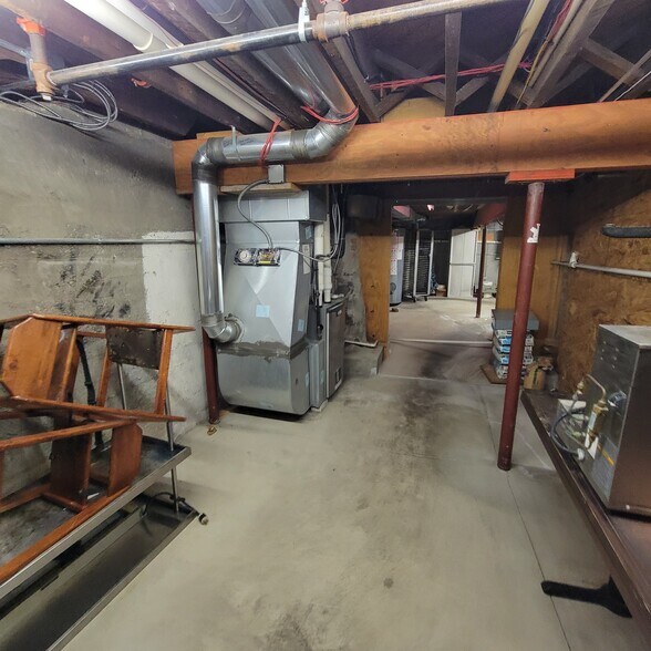 More Photos Of 5381 Abbott Rd, Hamburg Restaurant For Sale