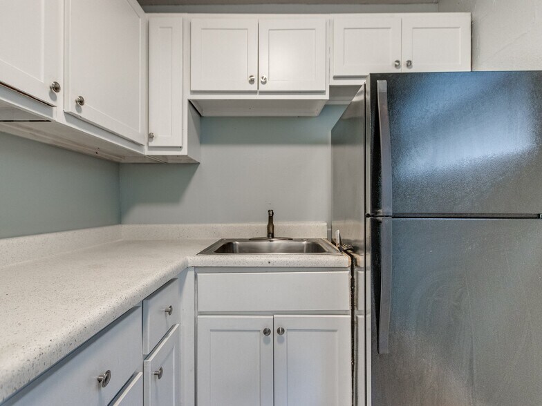 More Photos Of 506 SW 24th St, Oklahoma City Apartments For Sale