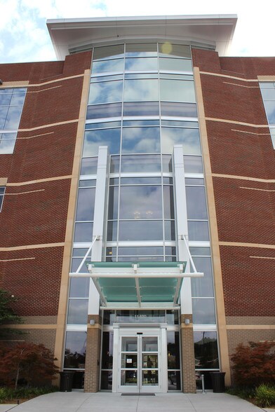 More Photos Of 11400 Parkside Dr, Knoxville Loft Creative Space For Lease