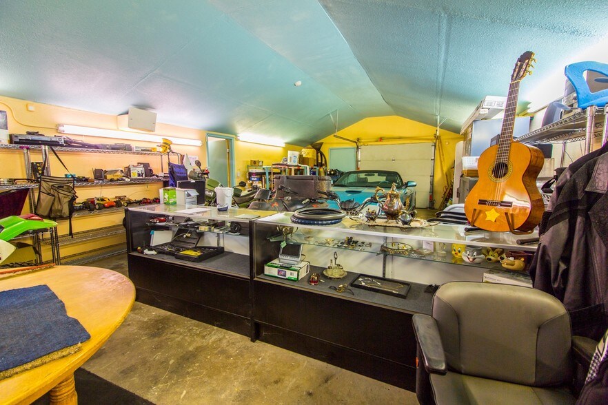More Photos Of 404-410 N Santa Fe Ave, Fountain Freestanding For Sale