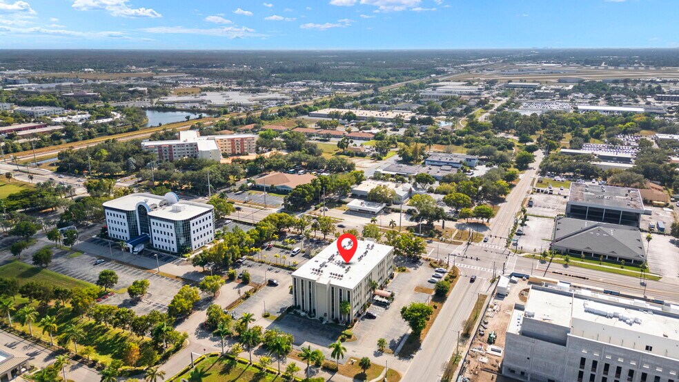 More Photos Of 3949 Evans Ave, Fort Myers Medical For Sale