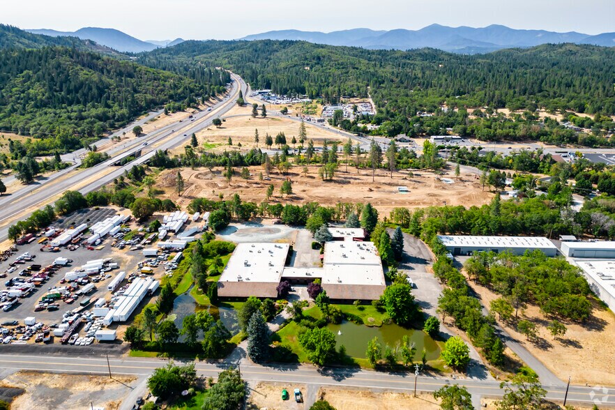More Photos Of 481 California St, Grants Pass Industrial For Sale