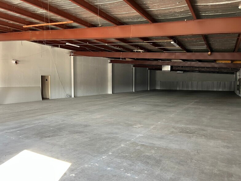 More Photos Of 1517 SE 44th St, Oklahoma City Warehouse For Sale