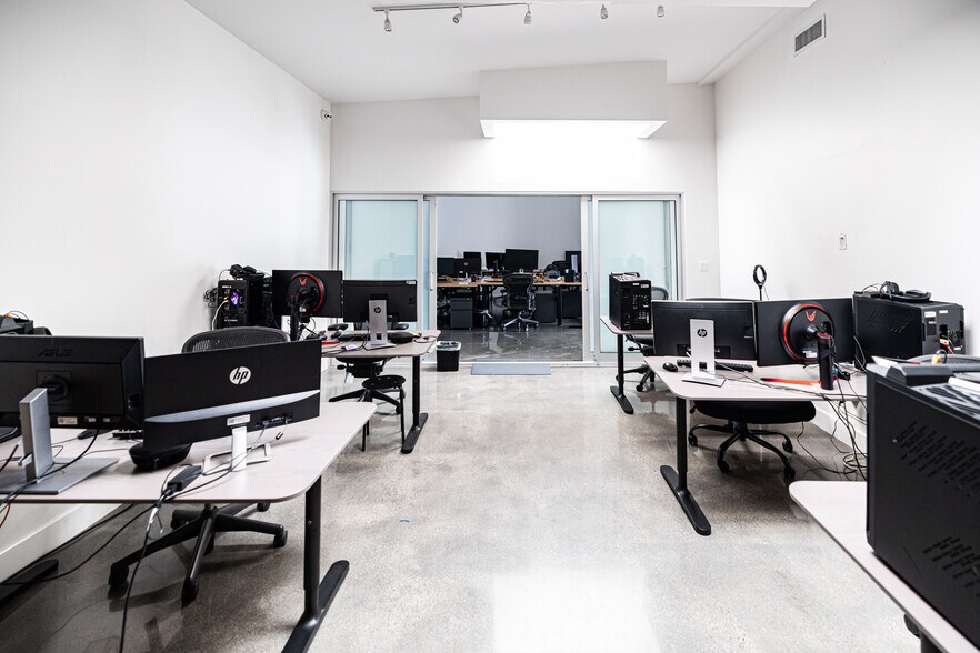 More Photos Of 201 Arena St, El Segundo Office For Lease
