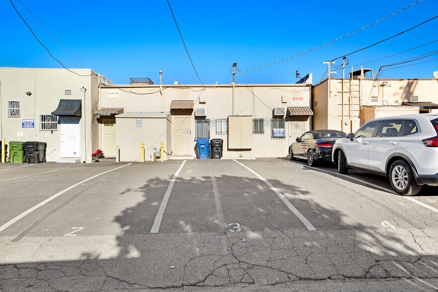More Photos Of 10918 W Pico Blvd, Los Angeles Storefront For Lease
