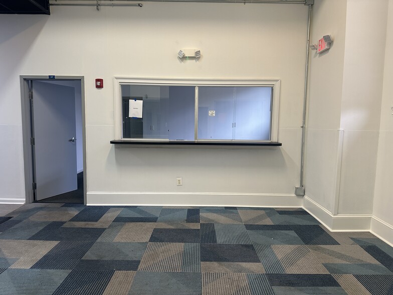 More Photos Of 5534-5546 Pulaski Ave, Philadelphia Office For Lease