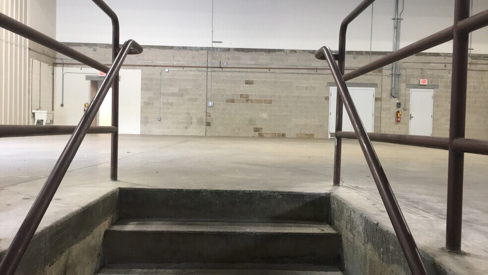 More Photos Of 1301 W Forest Grove Rd, Vineland Flex For Lease