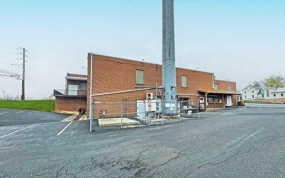 More Photos Of 5901 Linglestown Rd, Linglestown General Retail For Sale