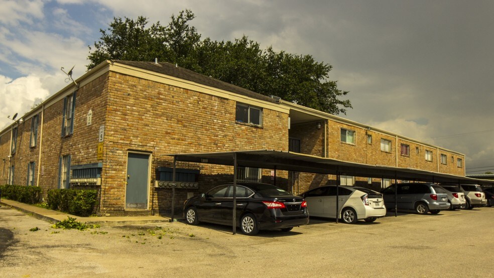 More Photos Of 6909 Renwick Dr, Houston Apartments For Sale