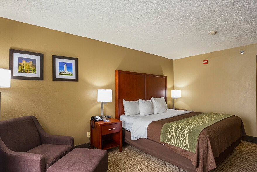 More Photos Of 4924 Constitution Ave, Baton Rouge Hotel For Sale