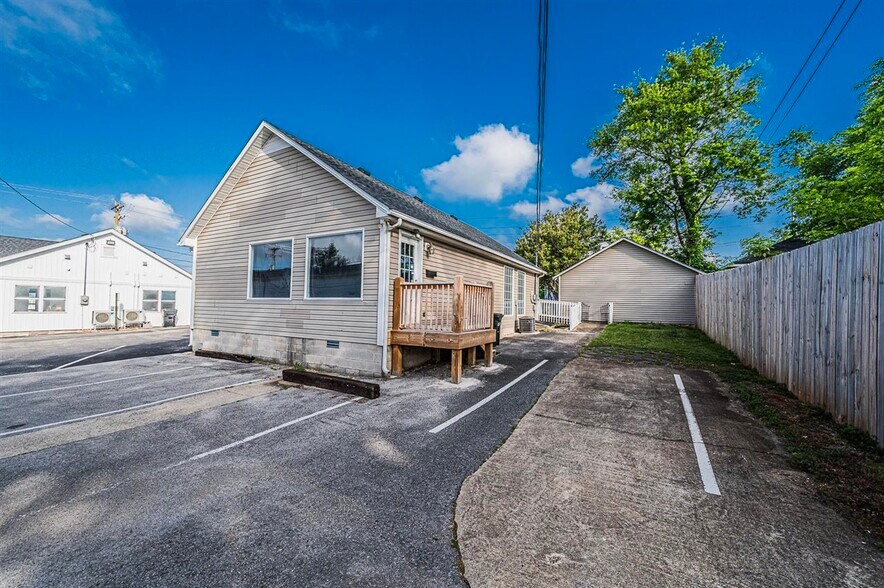 More Photos Of 1128 Magnolia St, Bowling Green Office Residential For Sale