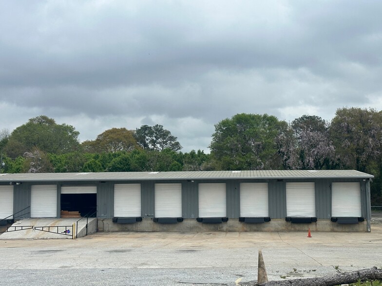 Primary Photo Of 1023 Rock Cut Rd, Forest Park Warehouse For Lease