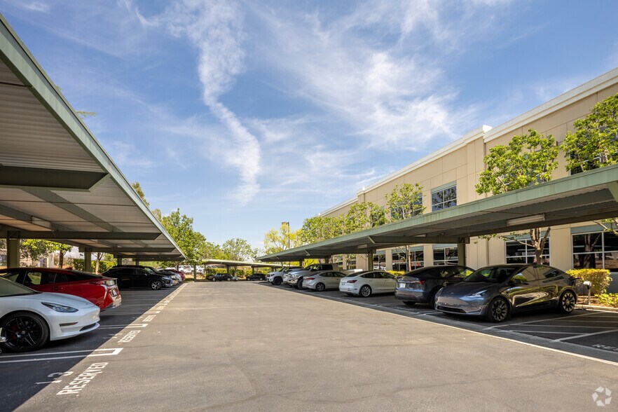 More Photos Of 27433 Tourney Rd, Valencia Office For Lease