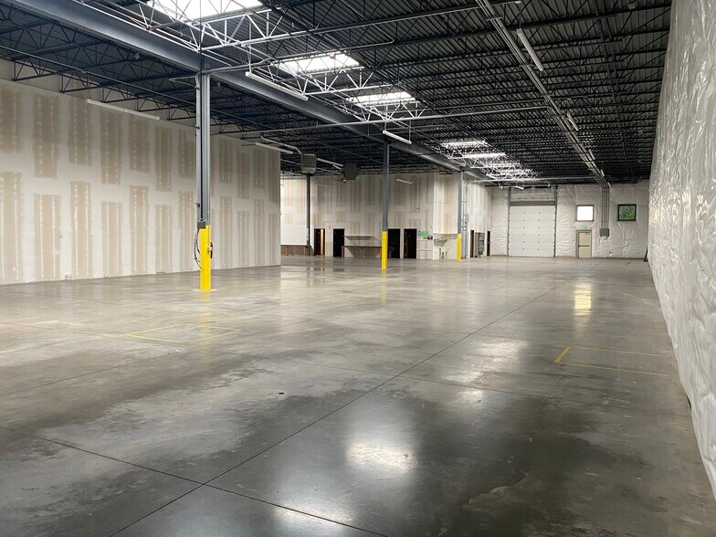 More Photos Of 4880 Van Gordon St, Wheat Ridge Warehouse For Lease
