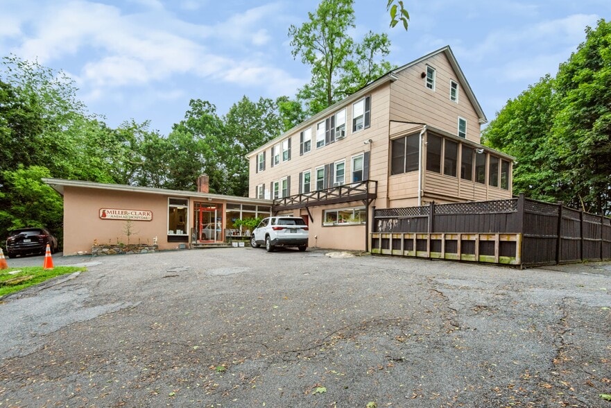 More Photos Of 1621 Harrison Ave, Mamaroneck Storefront Retail Residential For Sale